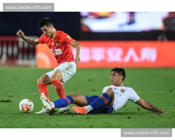 双雄逐鹿,巅峰再现:锁定恒大vs鲁能直播,见证中国足球的史诗博弈